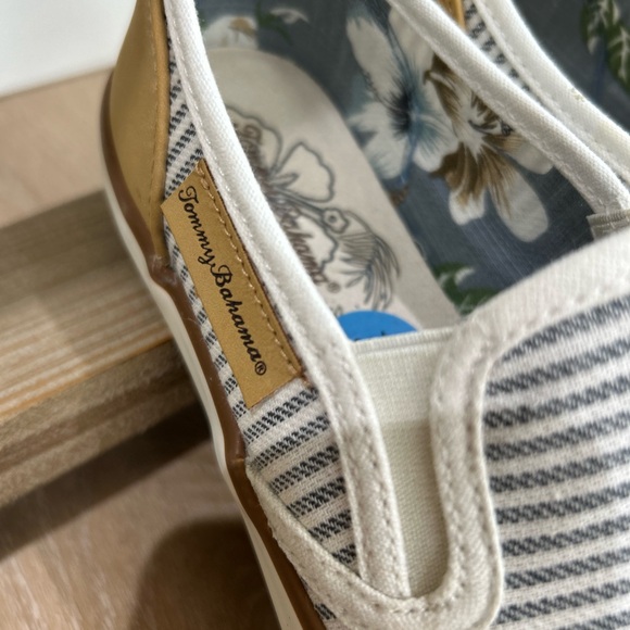 Tommy Bahama Women’s Shoes Sailor Striped Slip On - Picture 3 of 8
